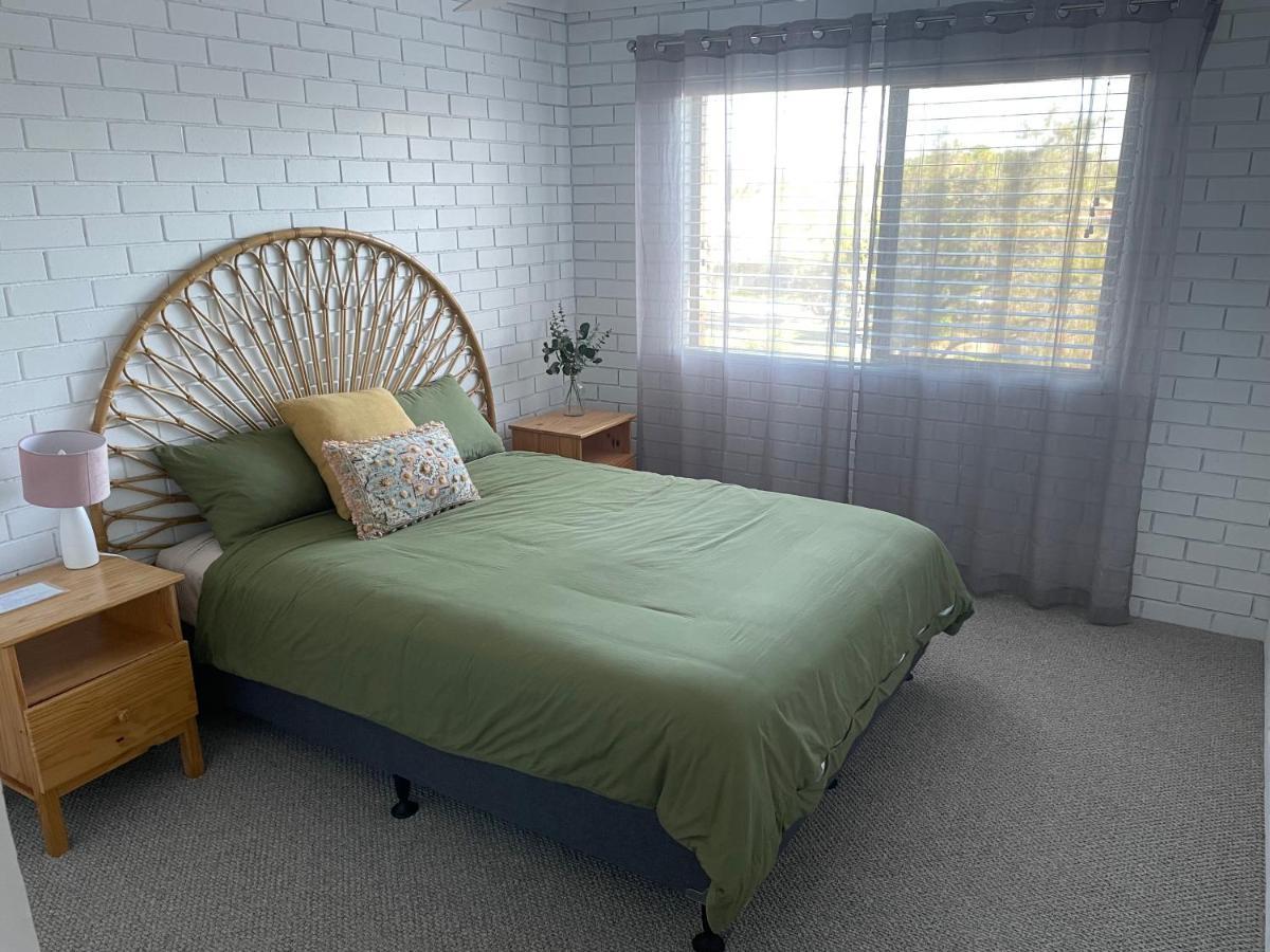 River View Getaway - Great Location *