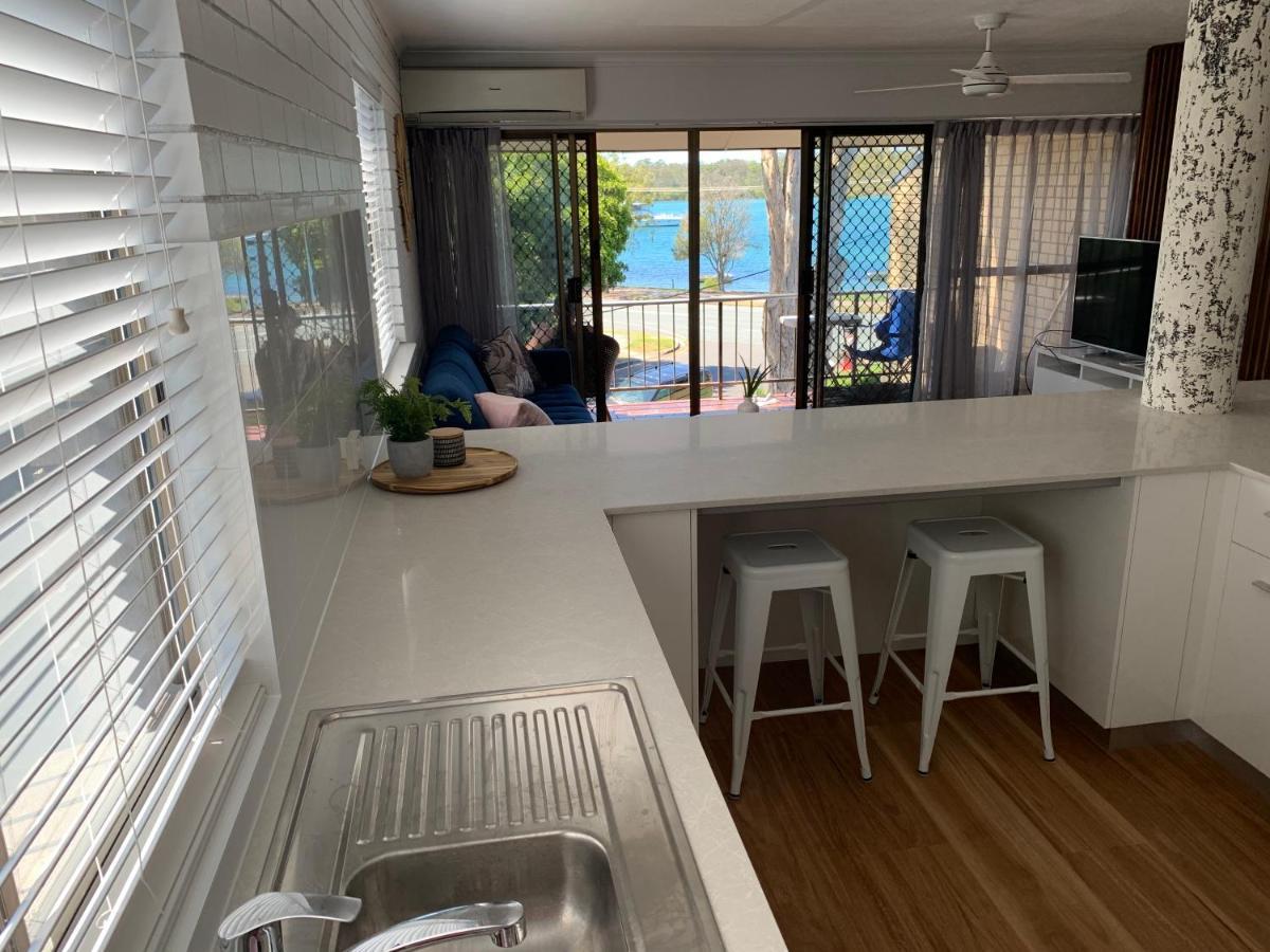 Apartment River View Getaway - Great Location