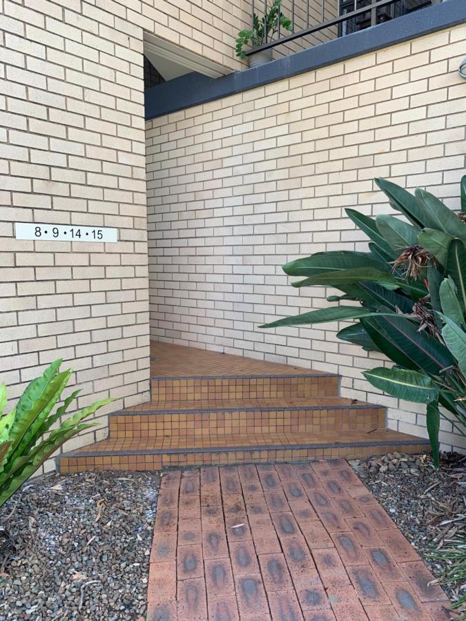 Apartment River View Getaway - Great Location *